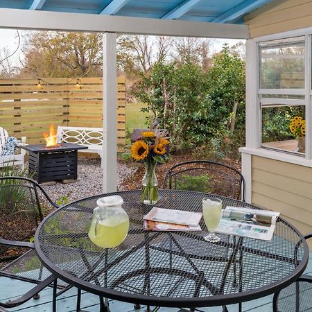 Maison D'Memoire Bed & Breakfast Cottages Rayne Esterno foto