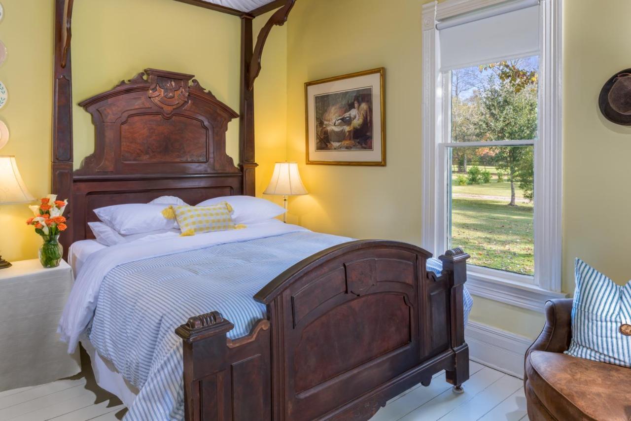Maison D'Memoire Bed & Breakfast Cottages Rayne Esterno foto