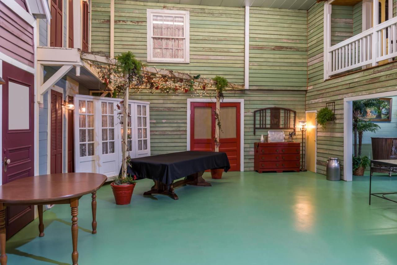Maison D'Memoire Bed & Breakfast Cottages Rayne Esterno foto